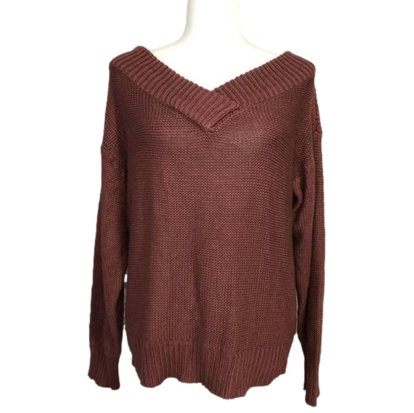 🚨 Design Lab Lord & Taylor Knitted V neck Sweater - Picture 1 of 6
